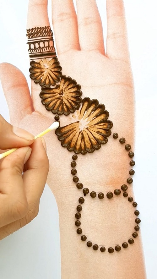 50 Flower Mehndi Designs for Diwali 9