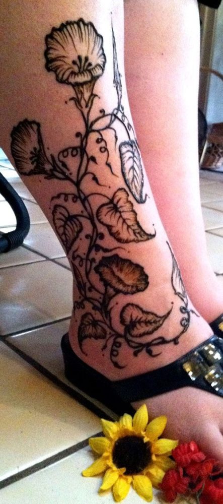 50 Flower Mehndi Designs for Diwali 41