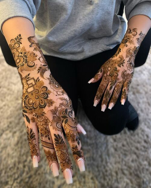 Back Hand Mehndi Design