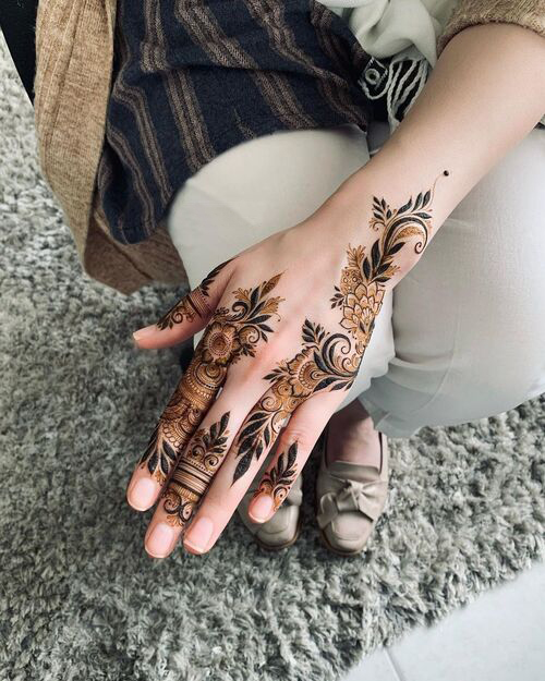 Back Hand Mehndi Design