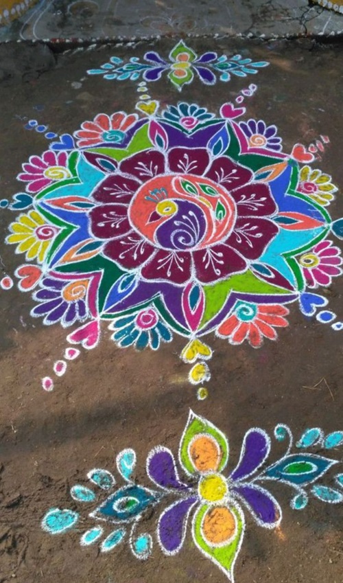 Simple Rangoli Designs of Flowers front of door